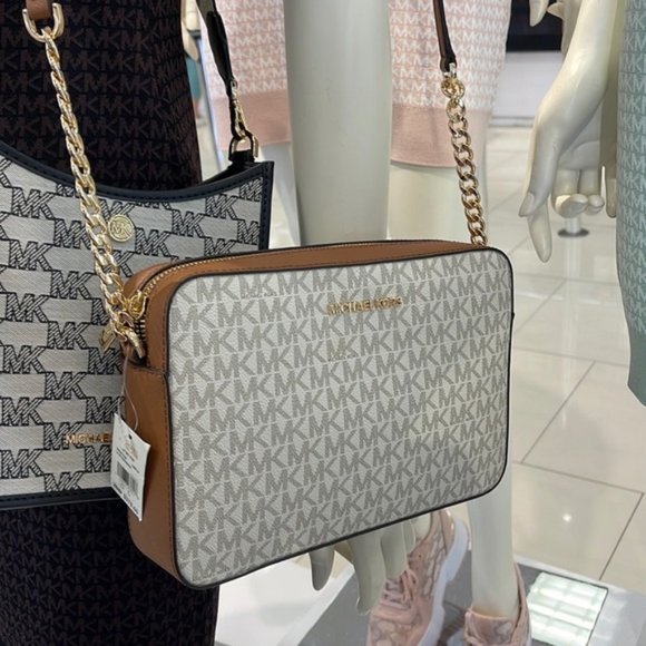 Michael Kors Jet Set Item Large East West Zip Crossbody Vanilla - Picture 2 of 16